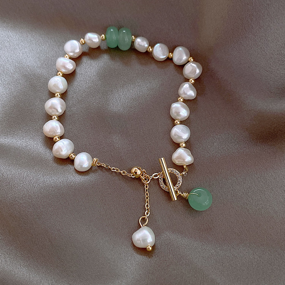Pretty Freshwater Pearl Adjustable Bracelet.