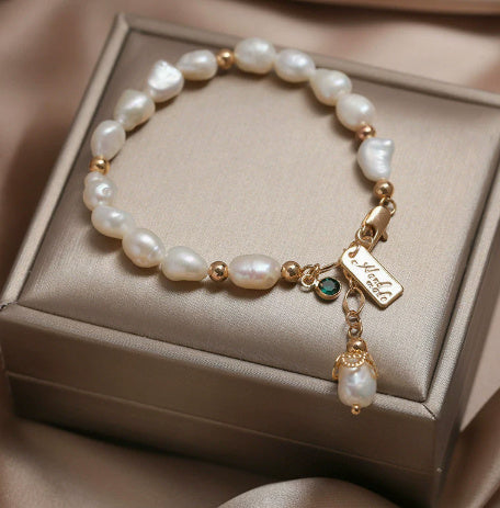 Mother of Pearl Bracelet Fashion Jewelry.