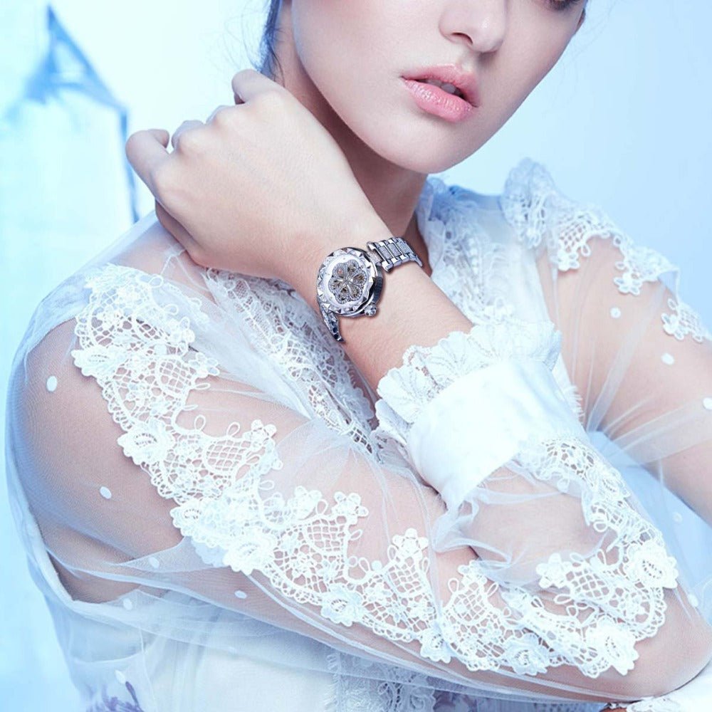 2nd_Rhinestone_Woman - Tech Meets Trend